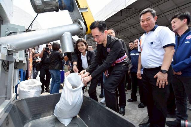 อว.ยกปุ๋ยสั่งตัดเป็นทางรอดให้เกษตรกรทั่วประเทศ