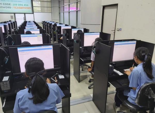 แห่สมัครทะลุหมื่น TCAS69 SIM EXAM