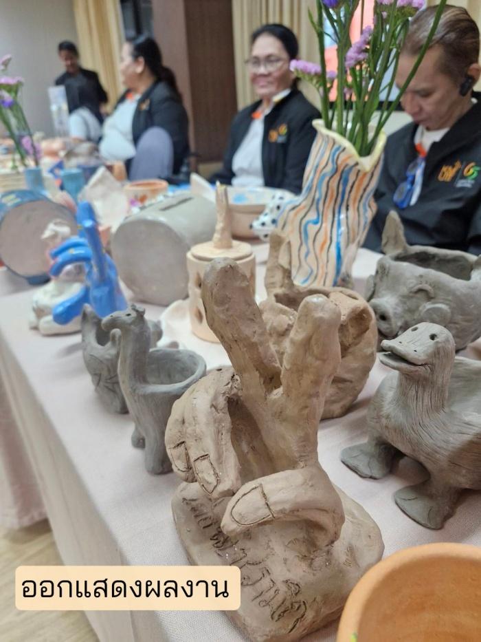 ปั้นดินพลิกชีวิต! หลักสูตรเซรามิก มจธ.ปลุกพลังคนพิการ