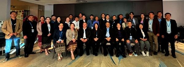 ประธานสภาการสื่อมวลชนฯ ร่วมแบ่งปันแนวทางกำกับดูแลการใช้ AI ในงานสื่อสารกับสื่อมวลชนลาว